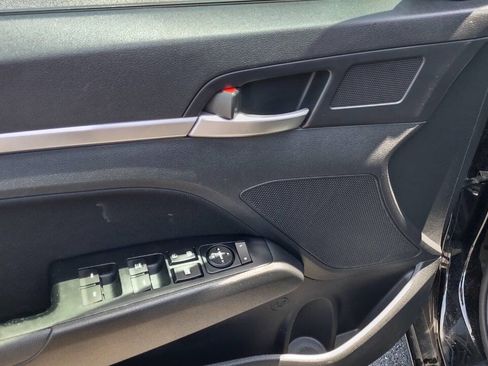 Used 2019 Hyundai Elantra SEL w/ Cargo Package image 12