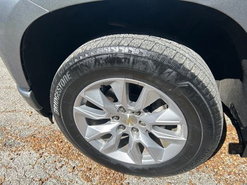 Used 2021 Chevrolet Silverado 1500 Custom AWD/4WD image 23