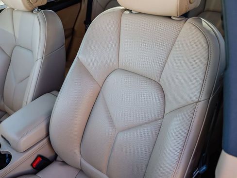 Used 2020 Porsche Macan image 26