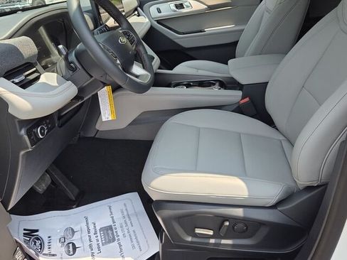 New 2026 Ford Explorer Active w/ Active Comfort Package RWD image 6