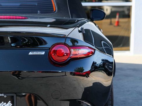 Used 2016 MAZDA MX-5 Miata Club w/ Brembo/BBS Package RWD image 13