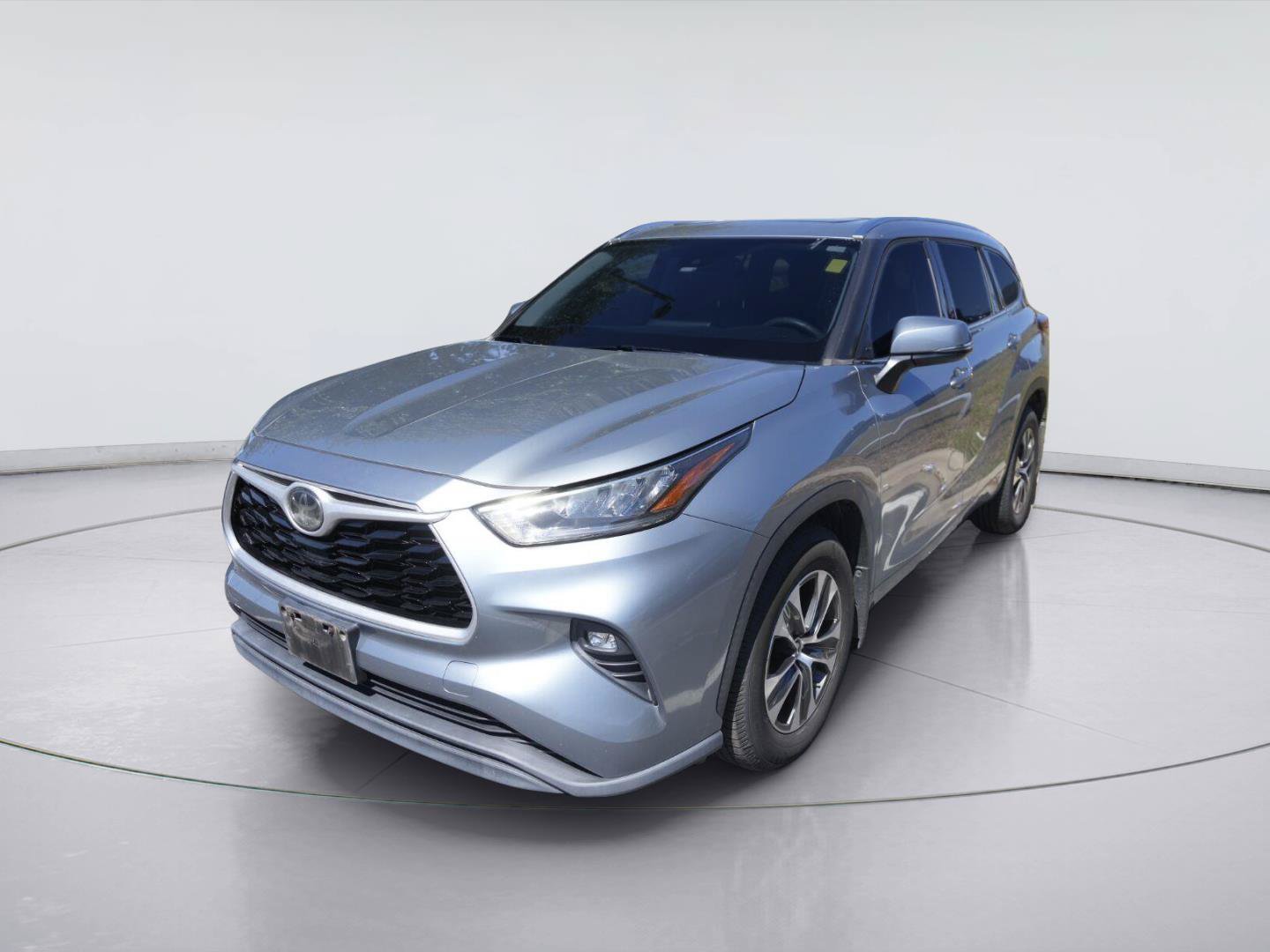 Used 2020 Toyota Highlander XLE FWD image 9