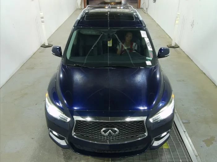Used 2018 INFINITI QX60 FWD w/ Deluxe Technology Package image 4
