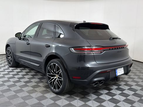 Used 2026 Porsche Macan AWD/4WD image 3