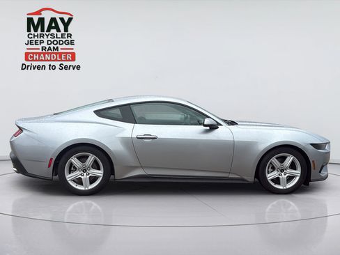 Used 2026 Ford Mustang Premium RWD image 8