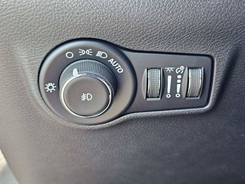 New 2026 Jeep Compass Latitude AWD/4WD image 18