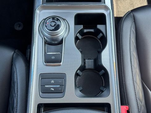 Used 2024 Ford Edge Titanium AWD/4WD image 16