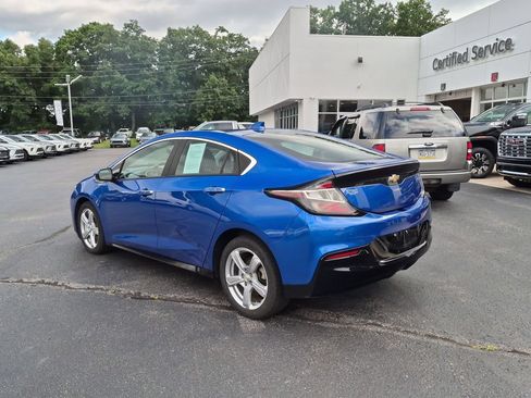 Used 2018 Chevrolet Volt LT w/ Comfort Package FWD image 7