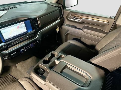 Used 2025 Chevrolet Silverado 1500 LT image 24