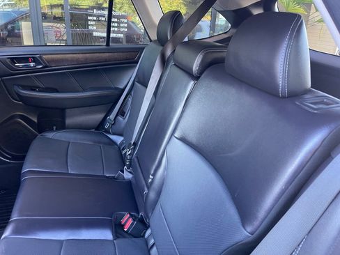 Used 2018 Subaru Outback 2.5i Limited image 16