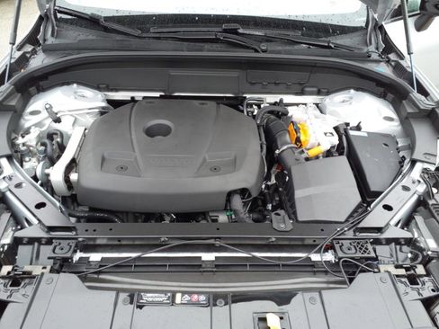 New 2025 Volvo XC60 T8 Plus w/ Climate Package image 9