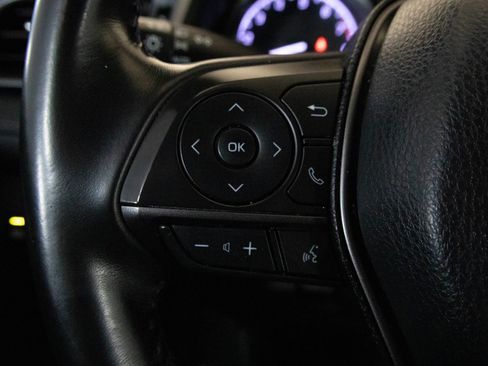 Used 2021 Toyota Camry SE image 28