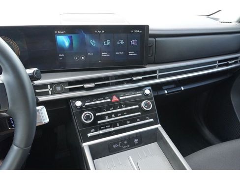 Used 2025 Hyundai Santa Fe SE FWD image 17