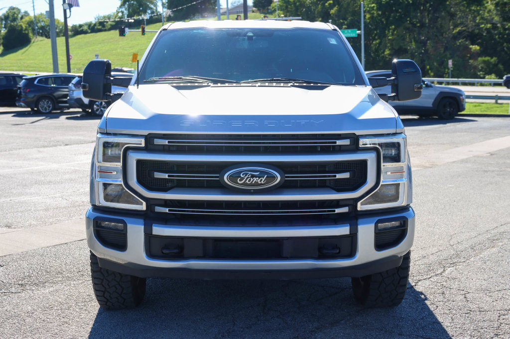 Used 2022 Ford F250 Platinum AWD/4WD image 2