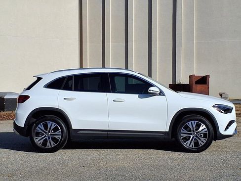 Certified 2025 Mercedes-Benz GLA 250 image 8