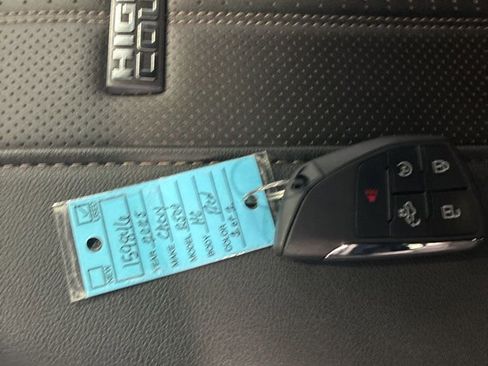 Used 2025 Chevrolet Silverado 2500 High Country image 24