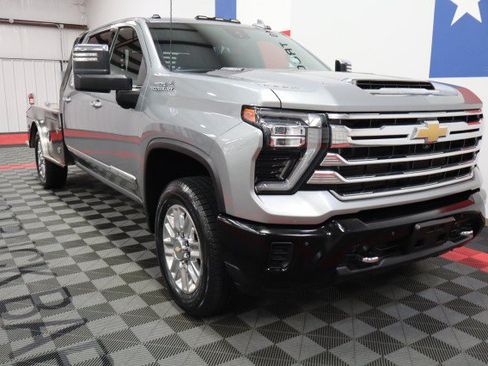 Used 2024 Chevrolet Silverado 2500 High Country w/ High Country Premium Package AWD/4WD image 14