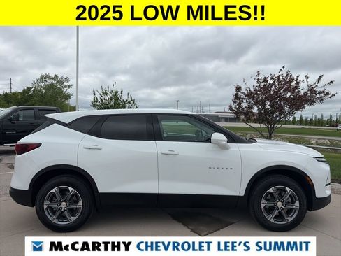 Used 2025 Chevrolet Blazer LT FWD image 15
