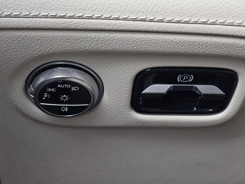 Certified 2023 Mercedes-Benz EQS 450+ SUV image 12
