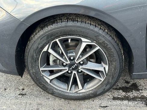 Used 2022 Kia Forte LXS w/ LXS Technology Package image 10