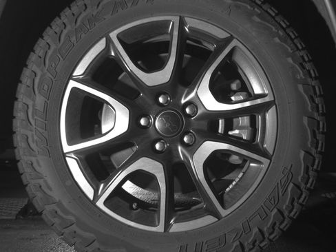 Used 2025 Jeep Compass Trailhawk AWD/4WD image 13