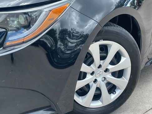 Used 2024 Toyota Corolla LE FWD image 8