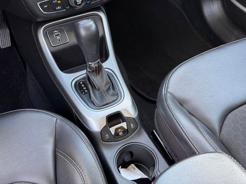 Used 2019 Jeep Compass Latitude w/ Popular Equipment Group image 18