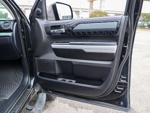 Used 2018 Toyota Tundra Platinum AWD/4WD image 46