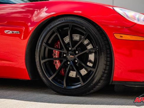 Used 2013 Chevrolet Corvette Z06 w/ 3LZ Preferred Equipment Group RWD image 44