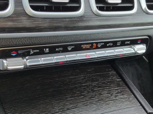 Used 2023 Mercedes-Benz GLS 450 4MATIC image 22