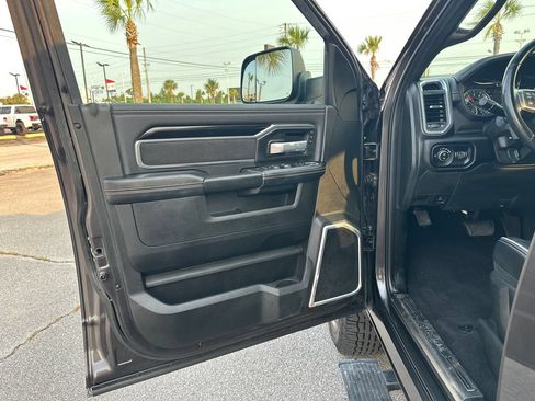 Used 2021 RAM 2500 Laramie w/ Night Edition AWD/4WD image 10