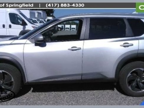 Used 2024 Nissan Rogue SV AWD/4WD image 1