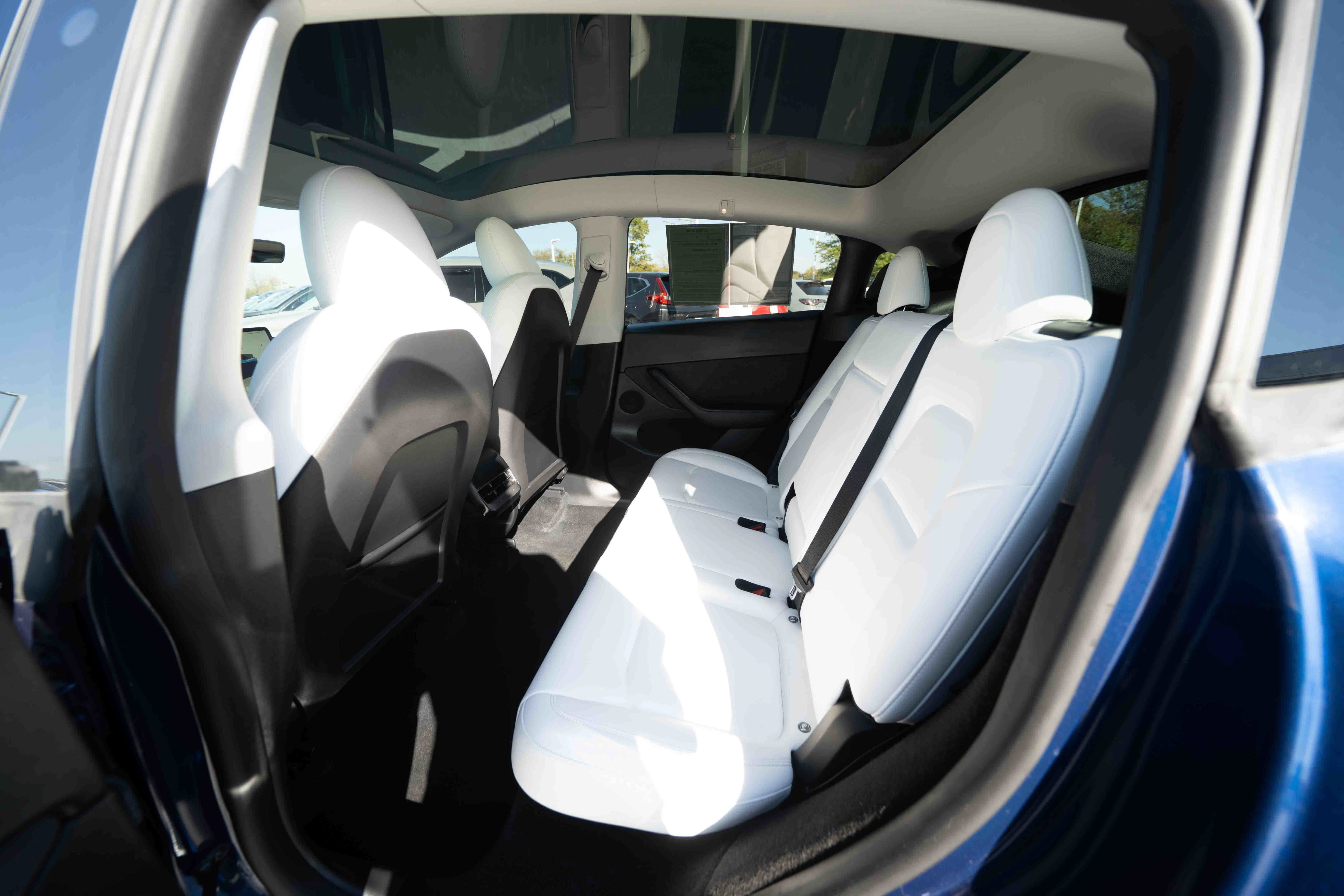 Used 2023 Tesla Model Y Performance AWD/4WD image 22