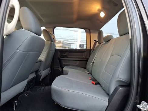 Used 2016 RAM 1500 Express image 17