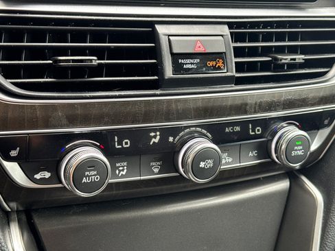 Used 2020 Honda Accord EX image 16
