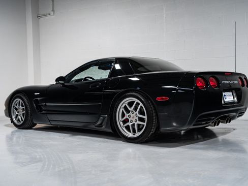 Used 2002 Chevrolet Corvette Z06 w/ Memory Pkg image 5