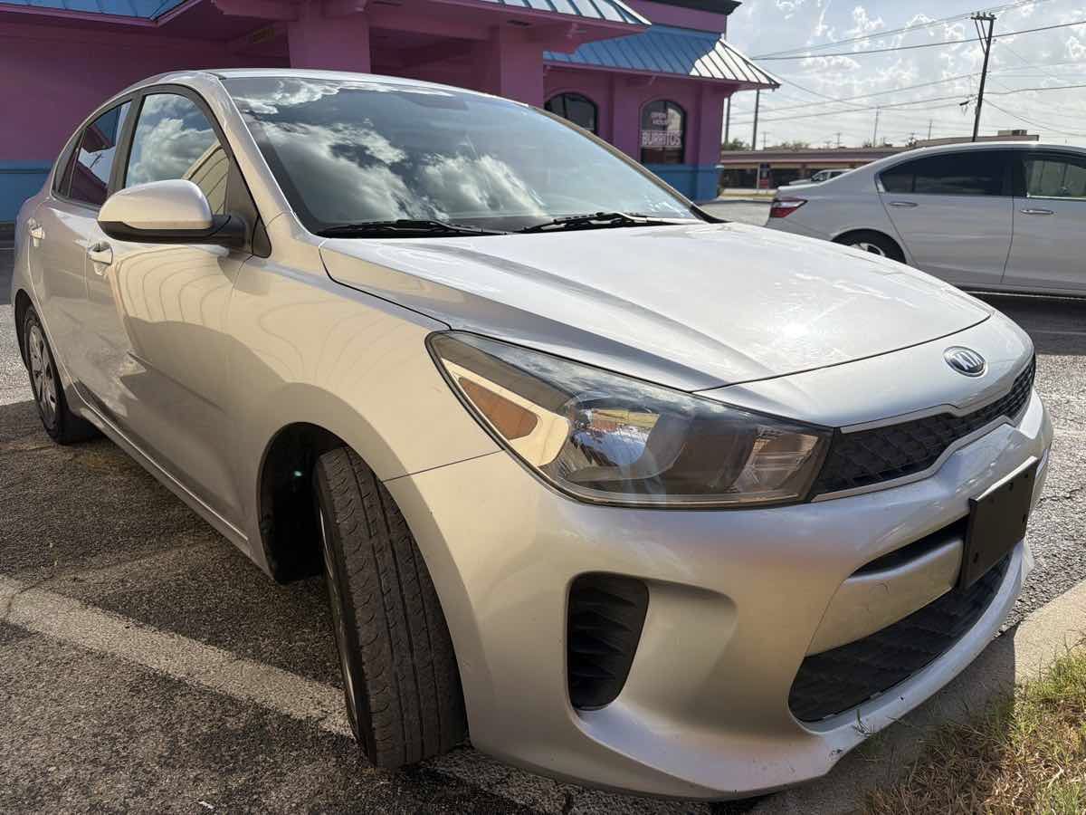 Used 2019 Kia Rio S FWD image 2