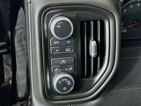 Used 2021 GMC Sierra 1500 4x4 Crew Cab w/ Sierra Value Package image 10