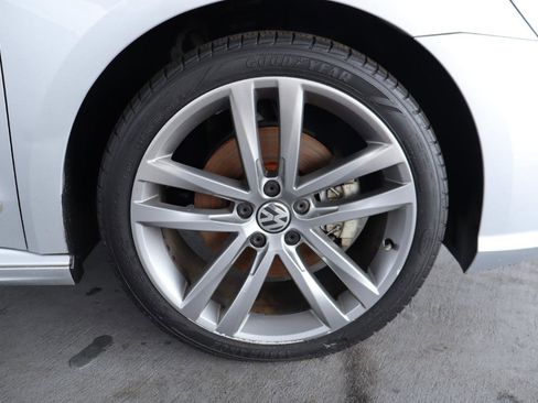 Used 2017 Volkswagen Passat 1.8T R-Line image 42