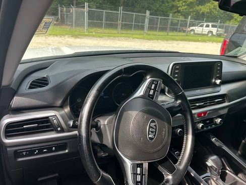 Used 2020 Kia Telluride S FWD image 10