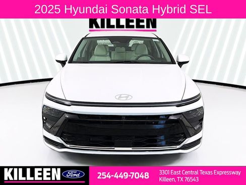 Used 2025 Hyundai Sonata SEL FWD image 2