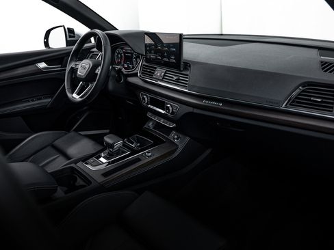 Certified 2023 Audi Q5 2.0T Premium Plus w/ Premium Plus Package image 8