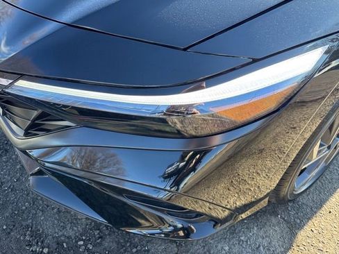 Certified 2025 Hyundai Elantra SEL w/ Cargo Package image 31