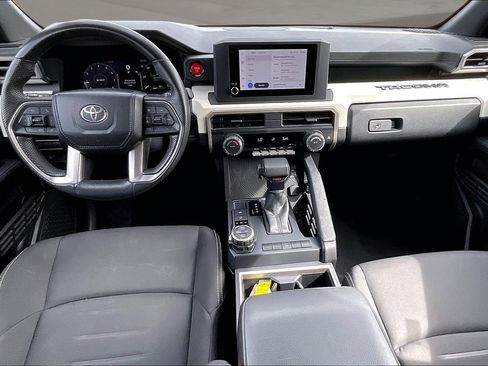 Used 2024 Toyota Tacoma TRD Off-Road image 8