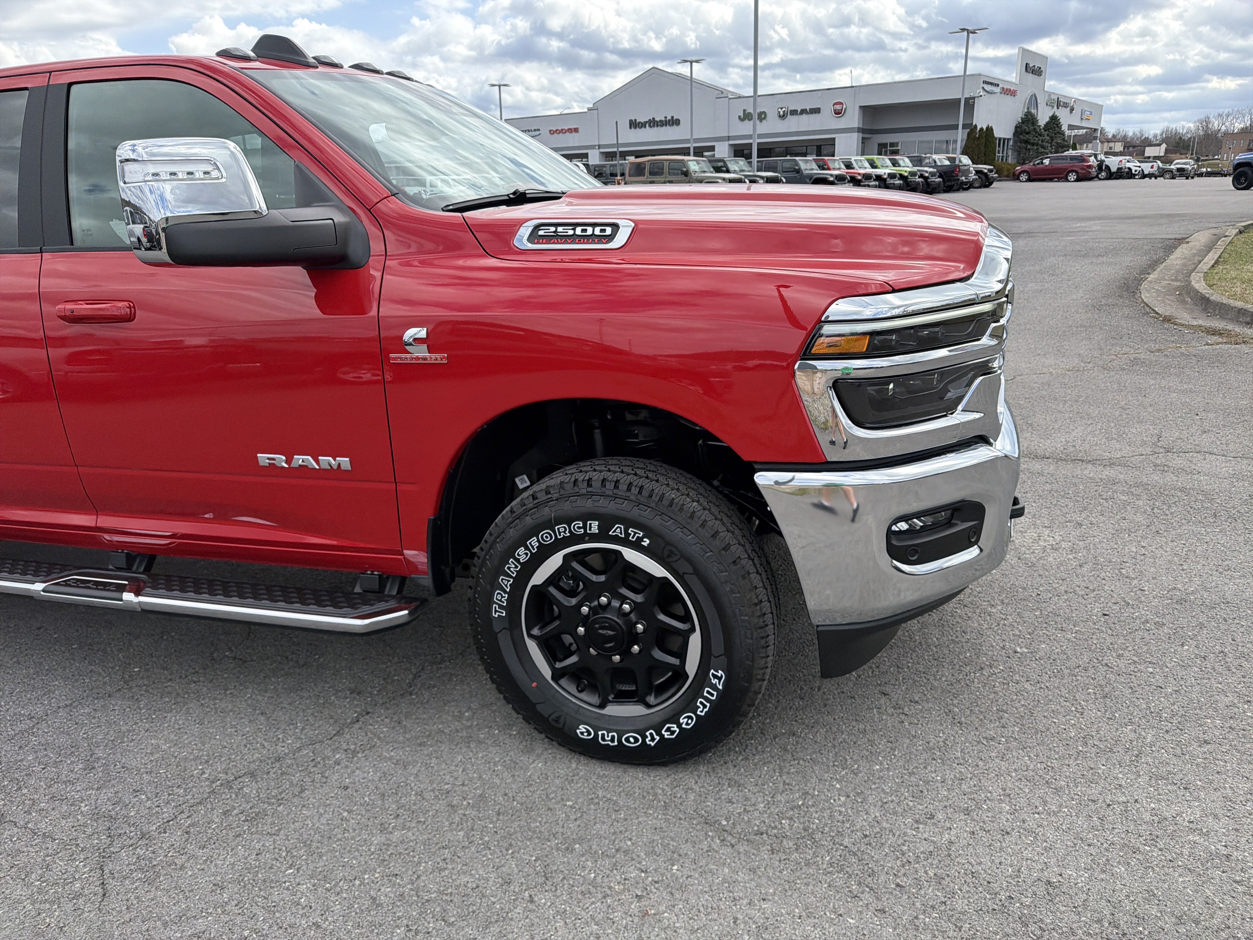 New 2026 RAM 2500 Laramie AWD/4WD image 4