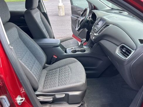 Used 2024 Chevrolet Equinox LT w/ LPO, Floor Liner Package FWD image 33