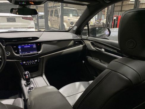 Used 2024 Cadillac XT5 Premium Luxury image 4