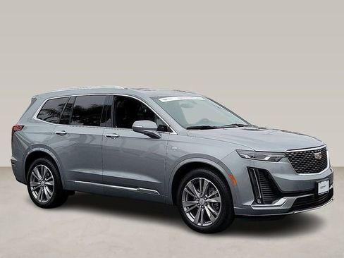 Certified 2023 Cadillac XT6 Premium Luxury FWD image 1