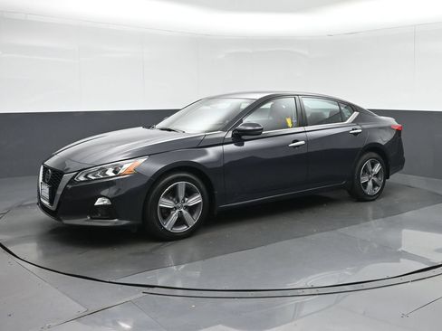 Used 2019 Nissan Altima 2.5 SV AWD/4WD image 3