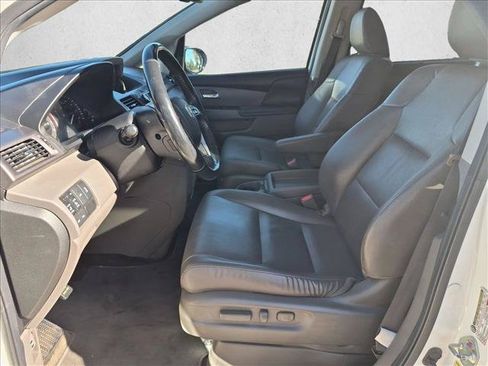 Used 2014 Honda Odyssey Touring Elite image 17